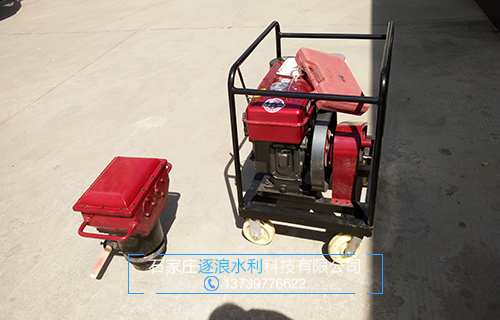 防洪物资厂家浅谈便携式打桩机使用注意事项